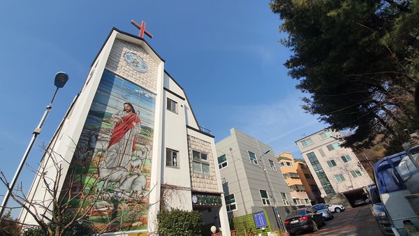 조경선 목사가 목회하는 인천 새희망교회
