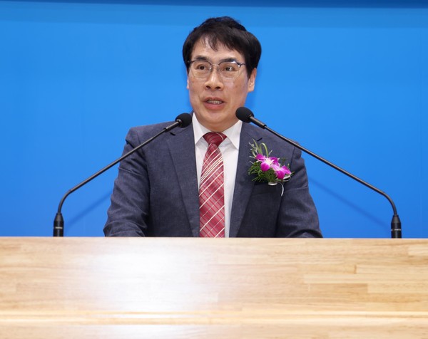 축사하는 화성시기독교총연합회장 정광이 목사