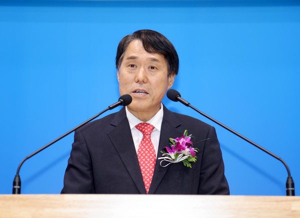축사하는 대신대학원대학교 대학원장 서태상 목사