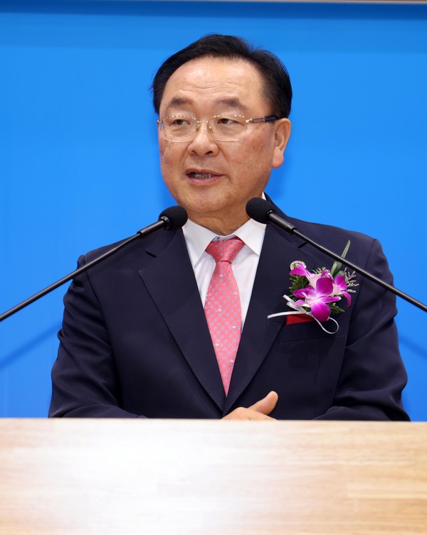 축사하는 수원중앙침례교회 고명진 목사
