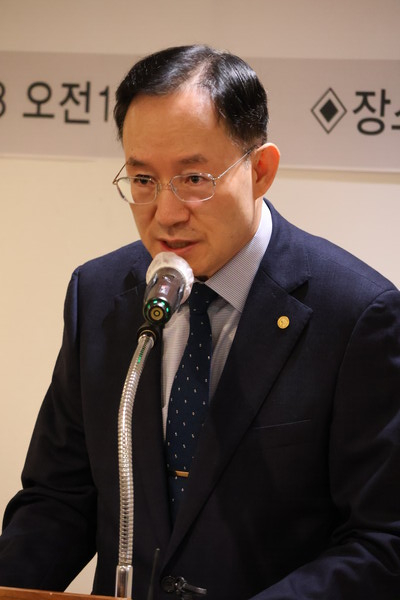 신현욱 목사