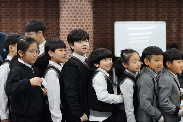 조성철 목사가 설립한 대전 한우리기독학교의 학생들